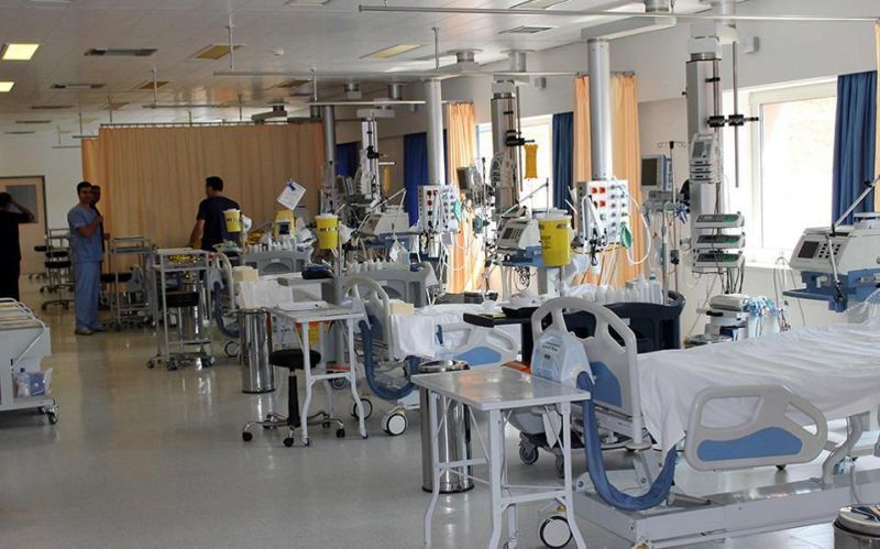 Με προσφυγή στη δικαιοσύνη απειλούν οι γιατροί για τις ΜΕΘ
