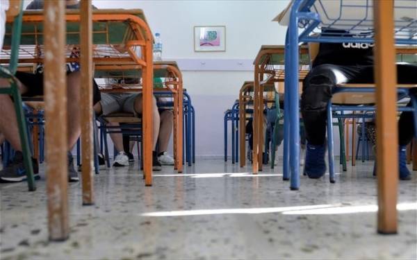 Μέτρα για μαθητές-φοιτητές από τις πυρόπληκτες περιοχές της Αττικής