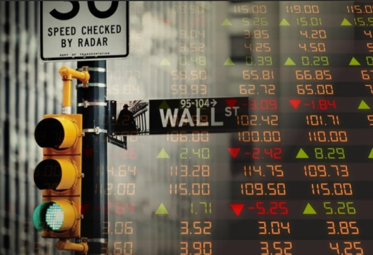 Wall: O Nasdaq σε νέο ιστορικό υψηλό - Η αγορά σε αναμονή των στοιχείων του πληθωρισμού