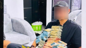 «Υπάλληλοι» ΔΕΔΔΗΕ: Φωτογραφίες με ρόλεξ και μετρητά βρέθηκαν στα κινητά των συλληφθέντων