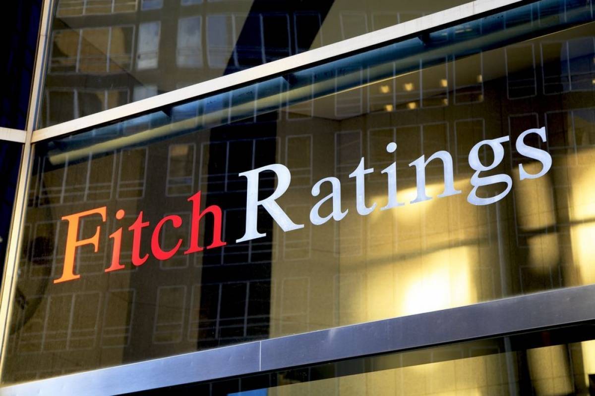 Fitch: Ύφεση 8,6% στην Ελλάδα, ενόψει αξιολόγησης
