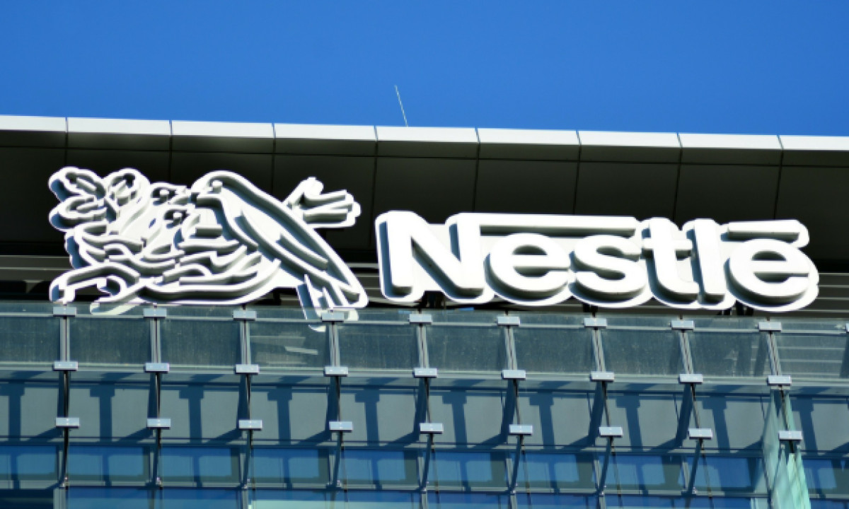 Nestlé: Περικοπή 16.000 θέσεων εργασίας μέχρι το 2027 - «Άλμα» 7,6% της μετοχής