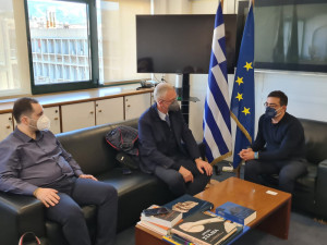 Συνάντηση Σταμάτη με τον πρόεδρο του ΟΚΑΝΑ