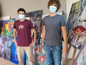 doyourpART: Δύο νέοι συσπείρωσαν 50 καλλιτέχνες σε μία e-δημοπρασία, για να βοηθήσουν πυρόπληκτους και παιδιά