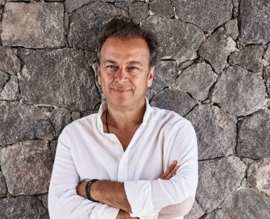 Ο Αντώνης Ηλιόπουλος νέος πρόεδρος της Ένωσης Ξενοδόχων Σαντορίνης