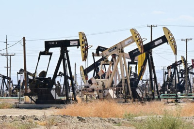 «Σκαρφαλώνει» με αμερικανική ώθηση το πετρέλαιο-Κάτω από €55/MWh το αέριο