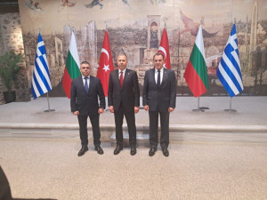 Παναγιωτόπουλος: Να επιμείνουμε στην καταπολέμηση των δικτύων λαθρεμπορίου-διακινητών
