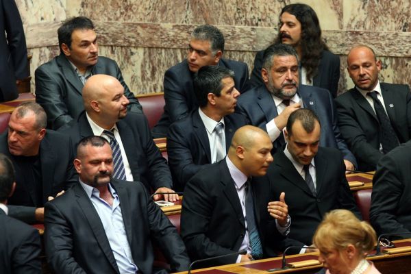 Χωρίς ασυλία πλέον έξι βουλευτές της Χρυσής Αυγής