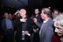 Οπαδοί του Σώρρα αναστάτωσαν την πρεμιέρα του κόμματος Βαρουφάκη
