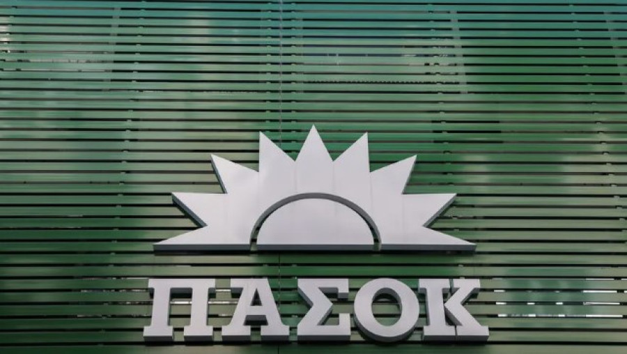 ΠΑΣΟΚ: Το χιλιοπαιγμένο έργο «με εντολή Μητσοτάκη», έχει κουράσει