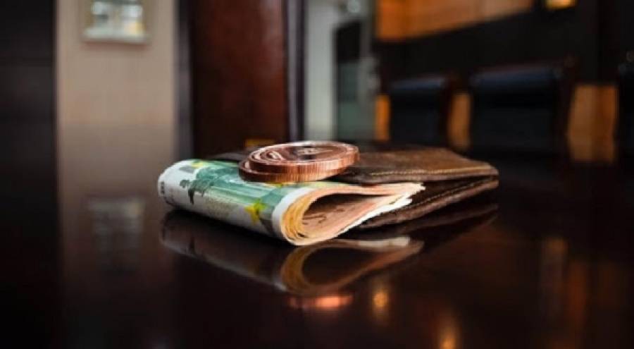 Τα νέα δεδομένα με αυξήσεις μισθών και επίδομα επιστημόνων