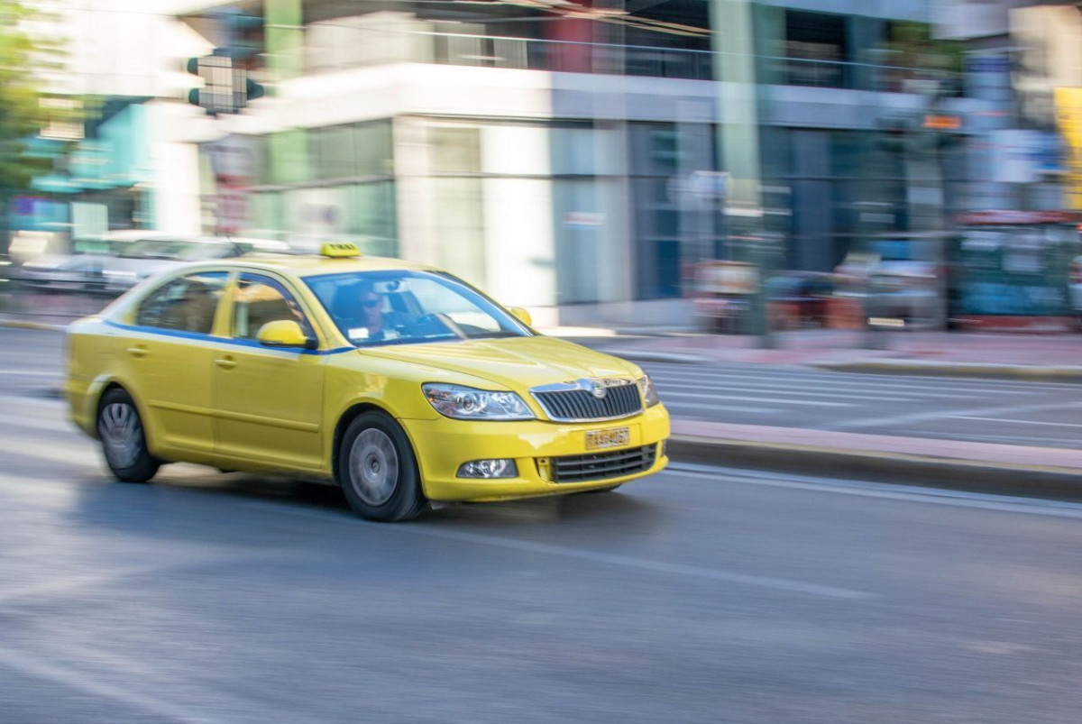 Συνελήφθη οδηγός ταξί που χρέωσε €175 τη διαδρομή αεροδρόμιο – κέντρο Αθήνας