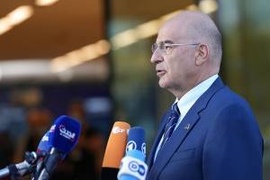 Δένδιας: Άνοιγμα σε αφρικανικές χώρες με τη διπλωματία των εμβολίων