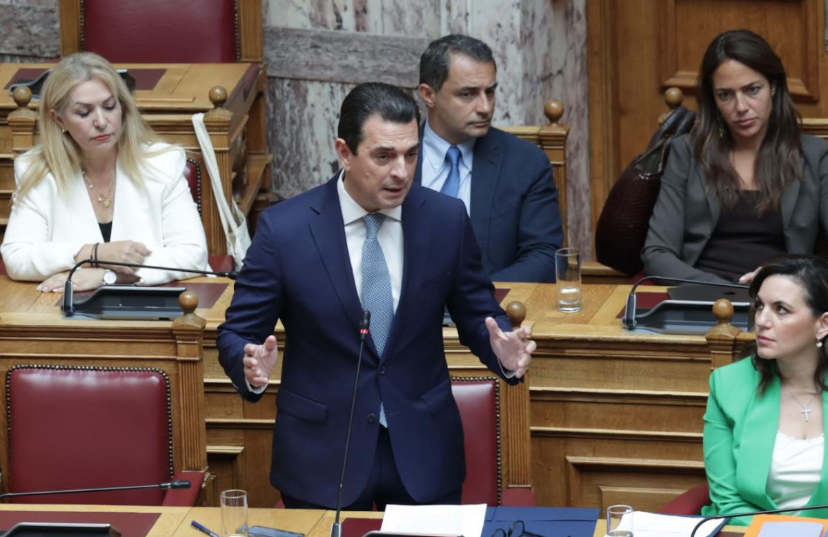 Σκρέκας: Πρόστιμα €34.000 σε αλευροβιομηχανία και βενζινάδικα για αθέμιτη κερδοφορία