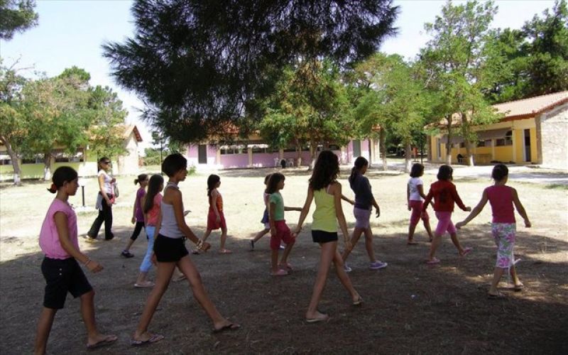 ΟΑΕΔ: Από σήμερα οι αιτήσεις για τις παιδικές κατασκηνώσεις