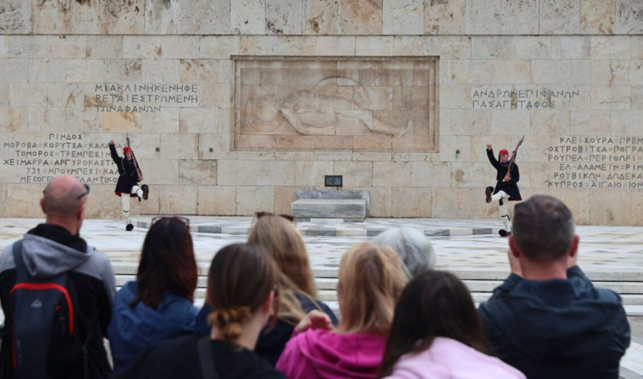 ΣΥΡΙΖΑ - Νέα Αριστερά: Κάλεσμα σε συγκέντρωση κατά της τροπολογίας για τον Άγνωστο Στρατιώτη