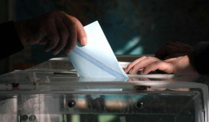 Metron Analysis: Στην «γκρίζα ζώνη» ένας στους πέντε ψηφοφόρους