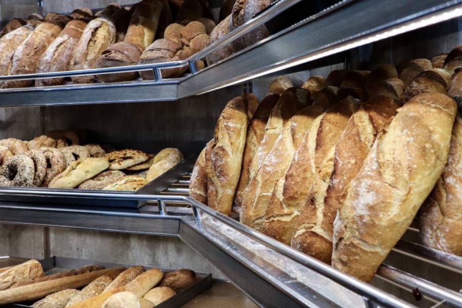 Εκτοξεύονται οι τιμές των αλεύρων- Έρχονται αυξήσεις στο ψωμί
