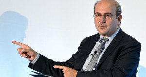 Χατζηδάκης: Τετράμηνη παράταση στο πρόγραμμα κοινωφελούς εργασίας-Το ύψος της χρηματοδότησης