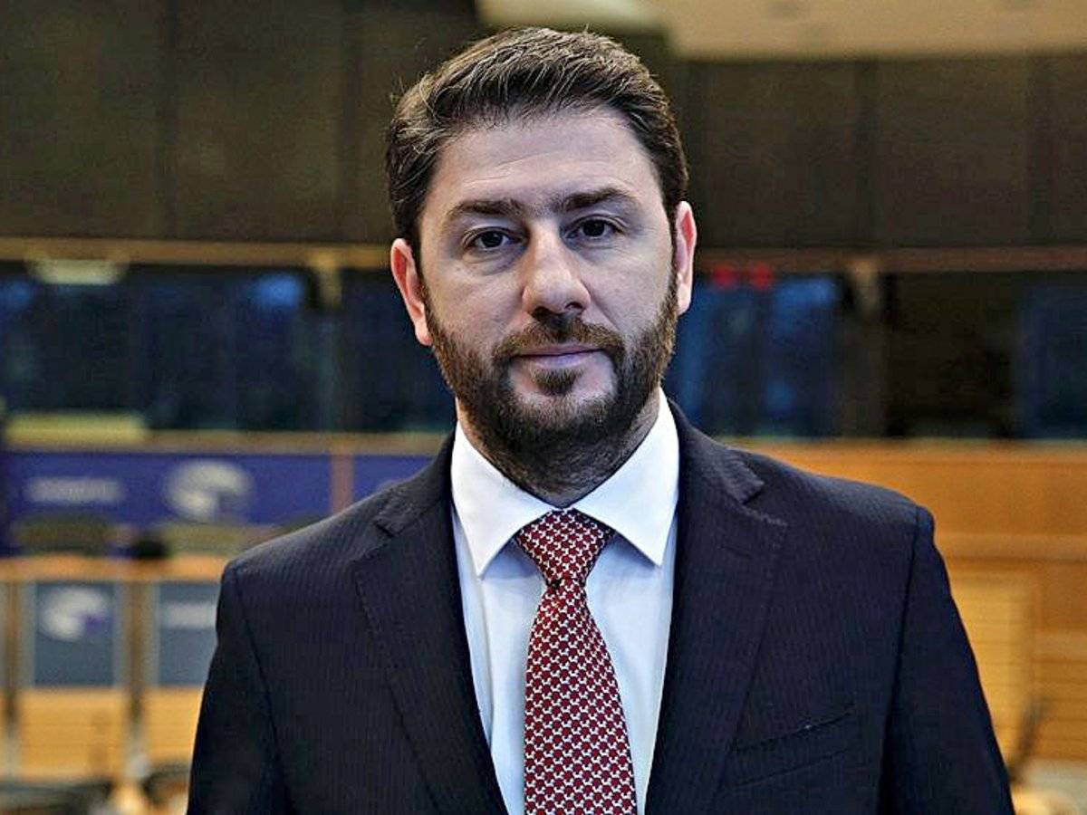 Ανδρουλάκης: Υπερκέρδη εμφανίζουν μεγάλες εταιρείες παραγωγής ενέργειας