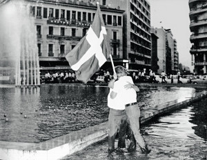Αποκατάσταση της Δημοκρατίας και περιφρόνηση της Ιστορίας