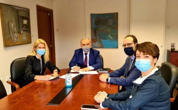 ΥΠΑΝ: Συμφωνία με EBRD για ωρίμανση έργων ΣΔΙΤ