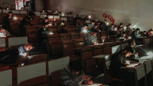 ΕΜΠ: Φοιτητές έδωσαν εξετάσεις με φακούς λόγω διακοπής ρεύματος