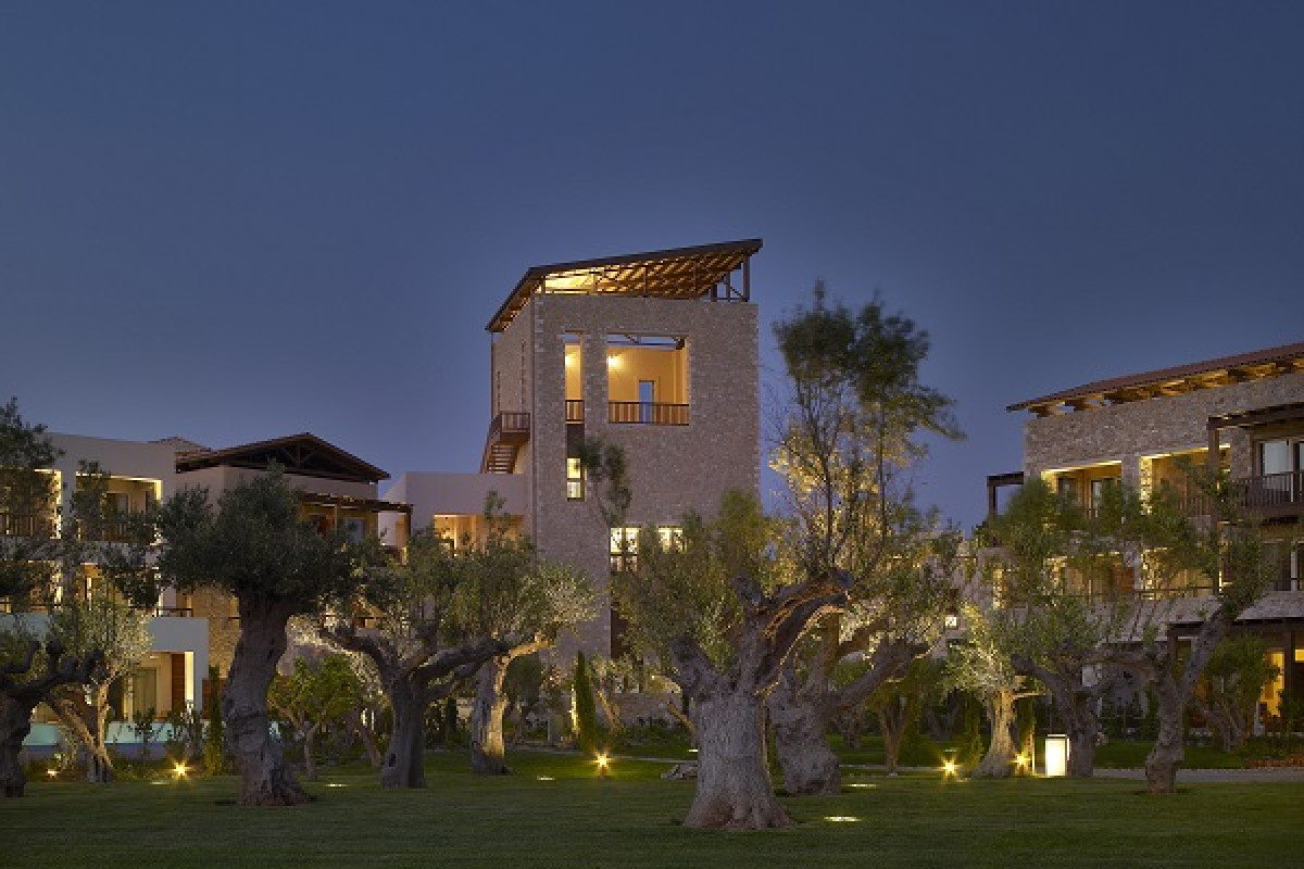 Μειώθηκαν κατά 80% οι εκπομπές ρύπων στην Costa Navarino