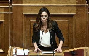 Αχτσιόγλου: Εξωφρενική μείωση €600 εκατ. στις δαπάνες για την Υγεία
