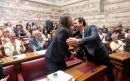 Συμφωνία-ΣΥΡΙΖΑ: Χειροκροτήθηκε ο Τσίπρας
