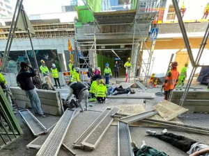 Φινλανδία: Κατέρρευσε πεζογέφυρα- Πάνω από 20 τραυματίες, οι περισσότεροι παιδιά