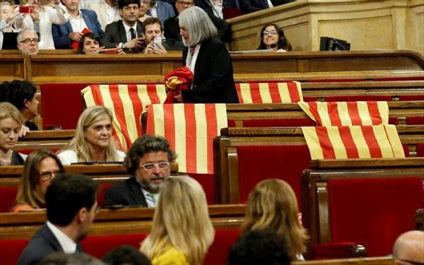 Συνταγματικό Δικαστήριο Ισπανίας: Άκυρο το δημοψήφισμα στην Καταλονία
