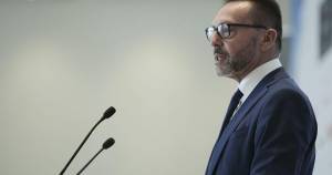 Στουρνάρας: Επιτακτική η μεταρρύθμιση του φορολογικού συστήματος- Τι προτείνει