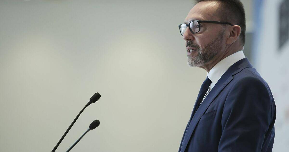 Στουρνάρας: Επιτακτική η μεταρρύθμιση του φορολογικού συστήματος- Τι προτείνει