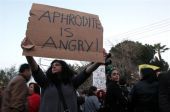 Ο πυρετός στη Λευκωσία φέρνει βήχα στην Αθήνα – Οι ανησυχίες του εθνικού κέντρου