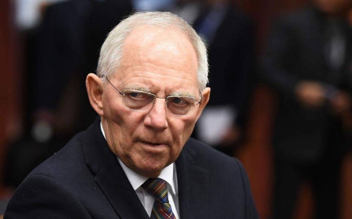 Σόιμπλε: Υπέρ της άρσης της ομοφωνίας στις αποφάσεις της Ε.Ε.
