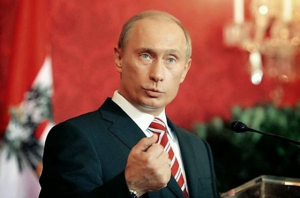 Στην αντεπίθεση η Αρκούδα: Το Κρεμλίνο απαντά στις επικείμενες κυρώσεις με απειλές για &quot;κραχ του αμερικανικού χρηματοπιστωτικού συστήματος&quot;
