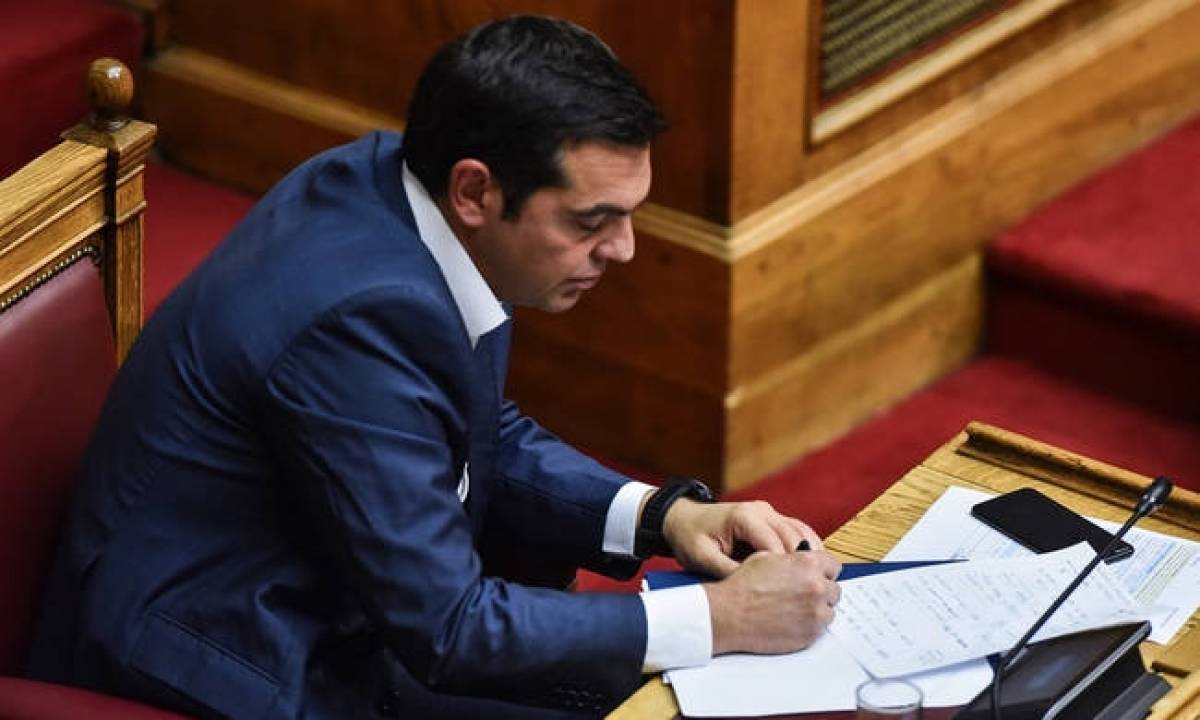 Με 13 νέα πρόσωπα και «άρωμα γυναίκας» η ανανεωμένη σύνθεση της κυβέρνησης