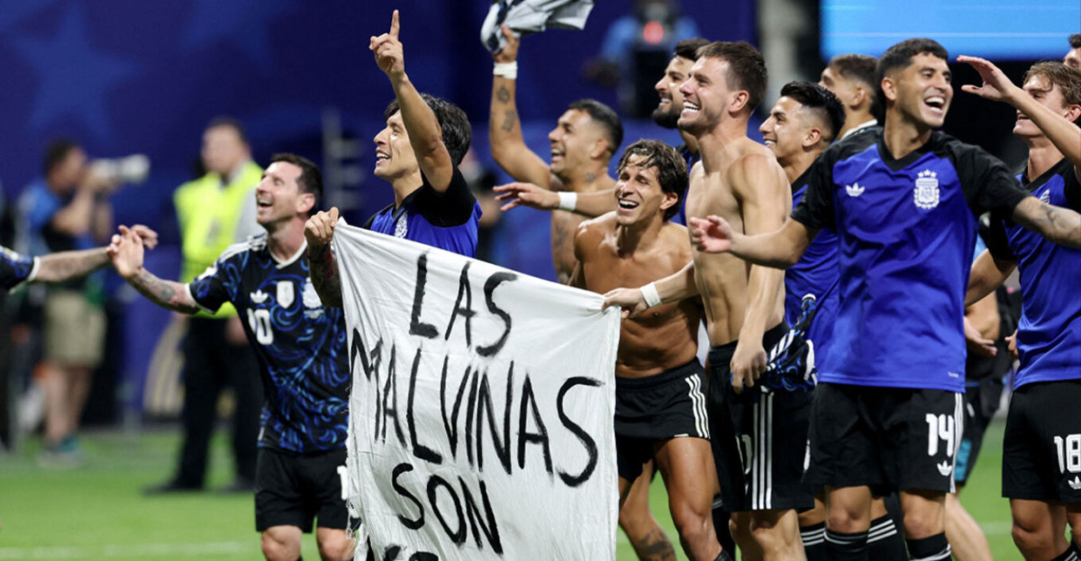 Politico: Διαμαρτυρία των Βρετανών στη FIFA για το πανό των Αργεντινών που αναφερόταν στα Φώκλαντ