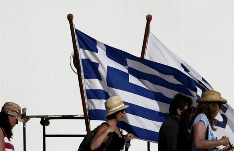 ΤτΕ: Αυξήθηκαν οι τουρίστες στη χώρα μας για το 2015