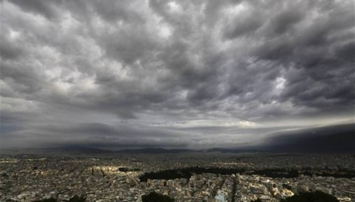 «Αγριεύει» ο καιρός - Βροχές, καταιγίδες και πτώση θερμοκρασίας