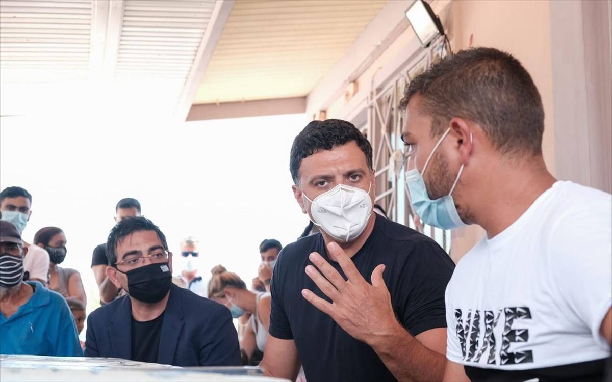 Κικίλιας: Παροτρύνουμε και τους Ρομά συμπολίτες μας να εμβολιαστούν