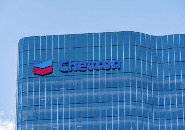 Τραμπ: Υπό εξέταση η παράταση της άδειας της Chevron