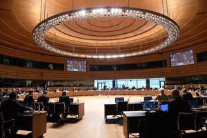 Eurogroup: Επιβράδυνση της ανάπτυξης λόγω πολέμου- Μεγάλη η αβεβαιότητα