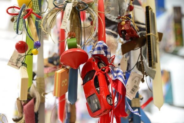 Το πασχαλινό ωράριο των καταστημάτων της Αττικής