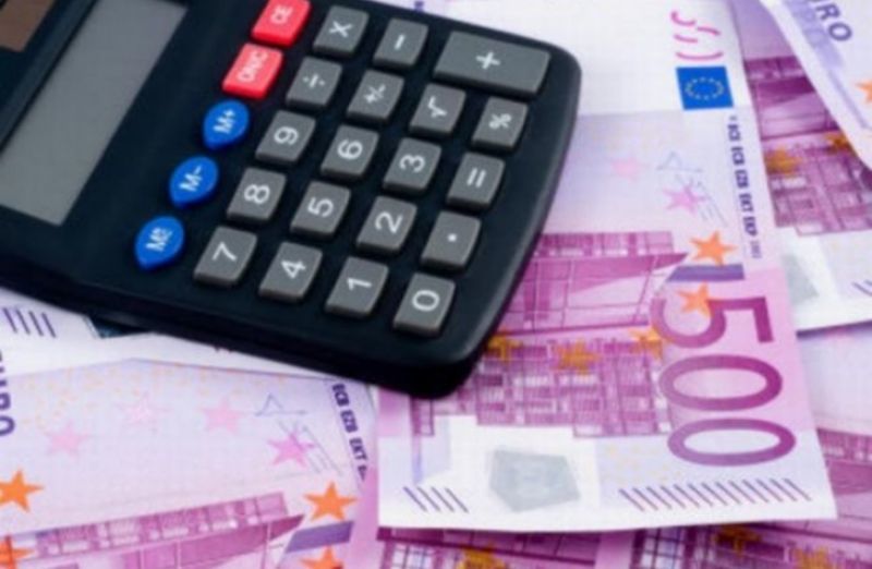 Έως και τρία χρόνια καθυστερεί το Δημόσιο να επιστρέψει το ΦΠΑ