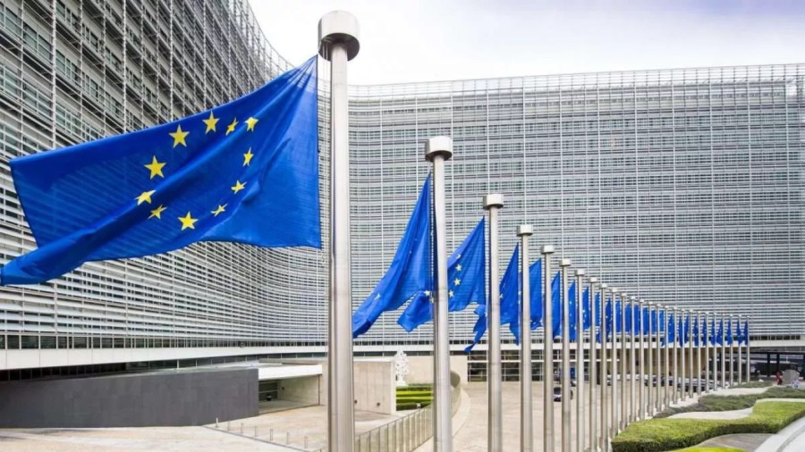 Η Κομισιόν αναμορφώνει την ευρωπαϊκή αγορά άνθρακα με αυστηρότερα όρια εκπομπών