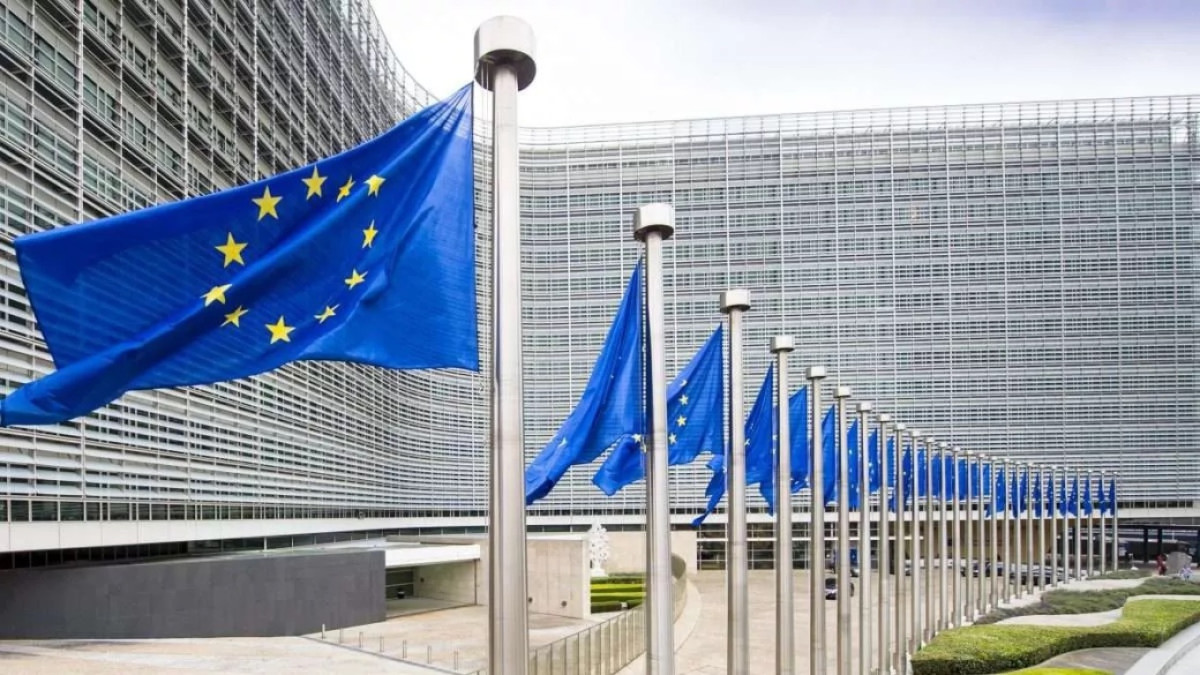 Η Κομισιόν αναμορφώνει την ευρωπαϊκή αγορά άνθρακα με αυστηρότερα όρια εκπομπών