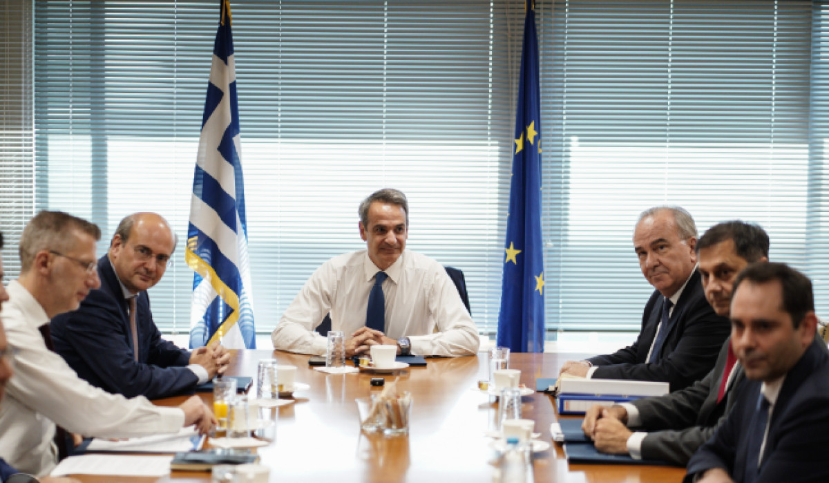 Στο «ζύγι» έσοδα και ρίσκα για απόδοση «μερίσματος»-Τα πιθανά μέτρα
