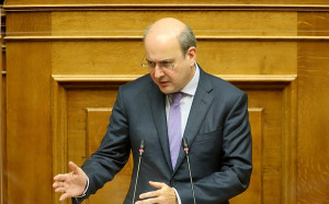 Χατζηδάκης: Ένας στους δύο θα πάρει τουλάχιστον μια επιπλέον σύνταξη